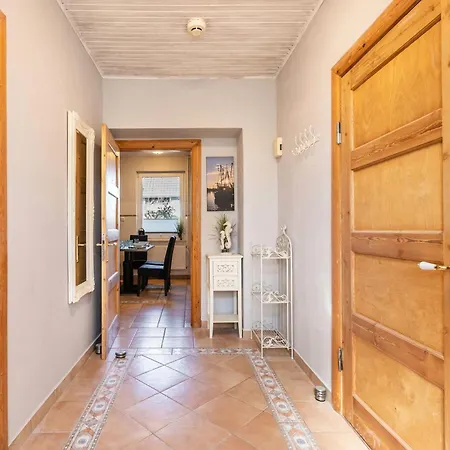 Von Osten * Burg (Dithmarschen)